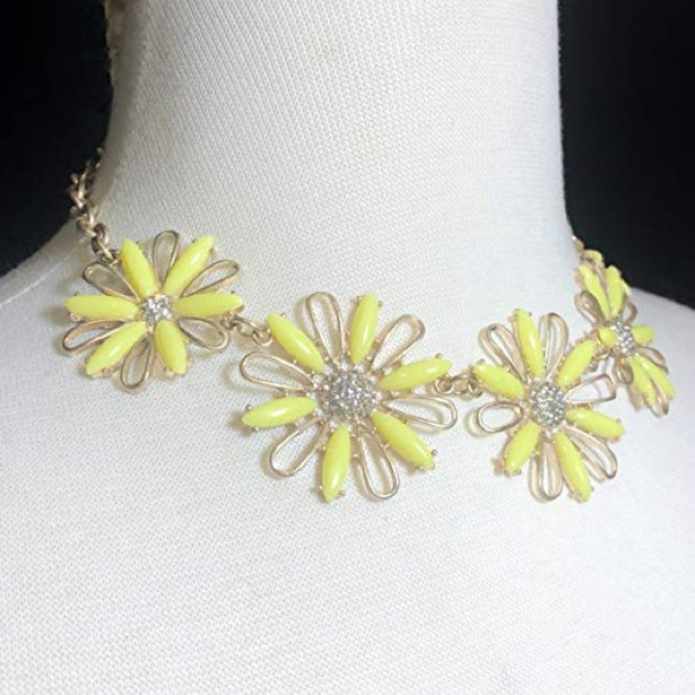 Yellow Daisy Rhinestone Statement Necklace Set - Picture 2 of 3